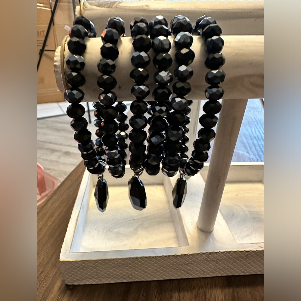 “Malia”Glass Stack-Black. Bracelet StackBySassy Jones.Bodytemp stretchtechnology